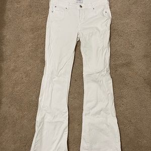 Women’s Celebrity Pink White Jeans Flare size 3/26